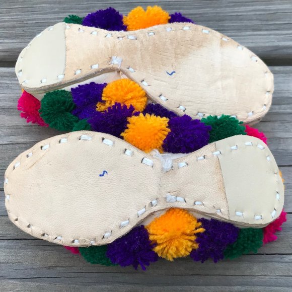 Kids Khusa Shoe Multi Color Pom Pom Embroidery - Picture 7 of 7